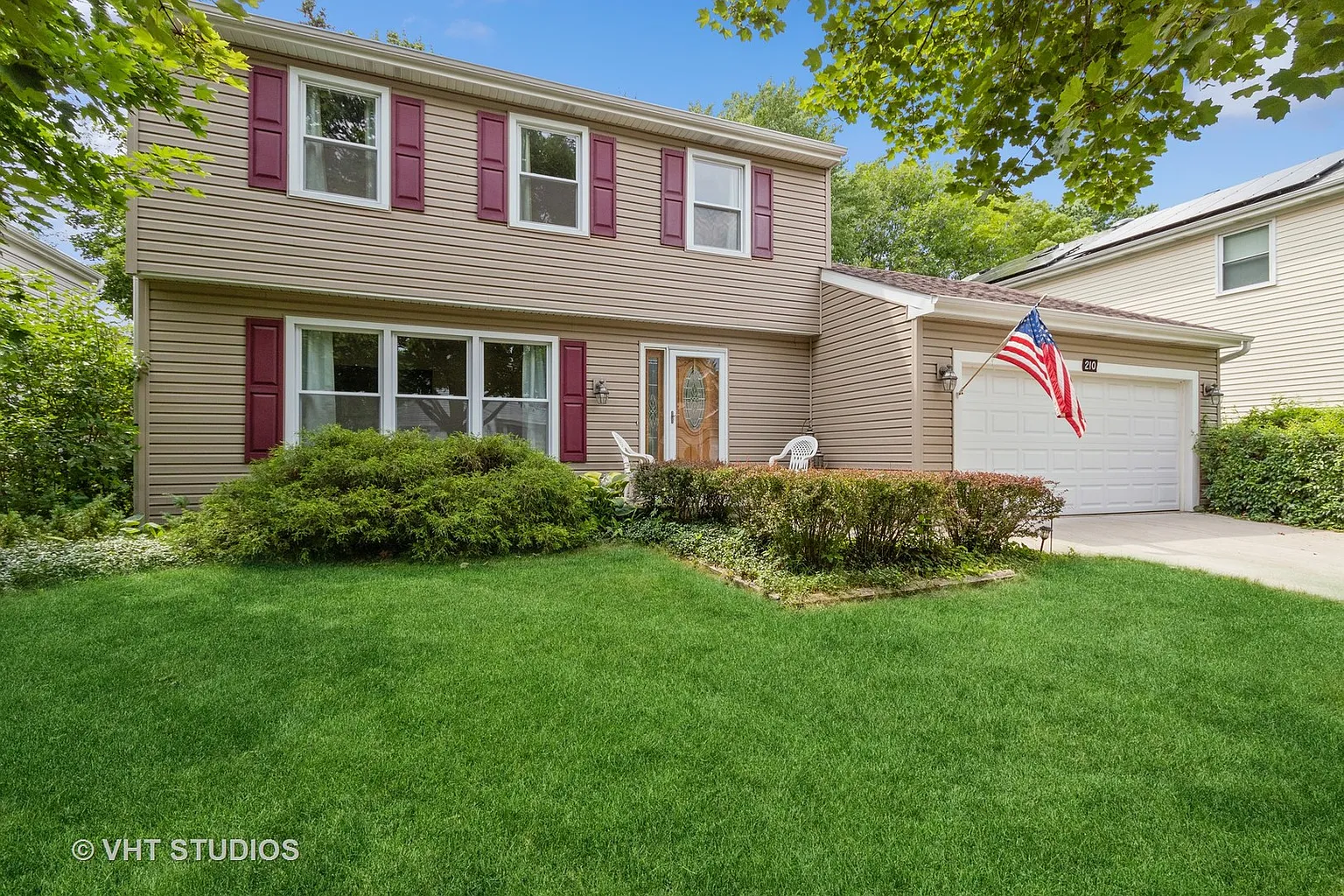 210 Crabtree Ln photo 1