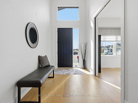 3rd image of 31 Creek Side Pl
