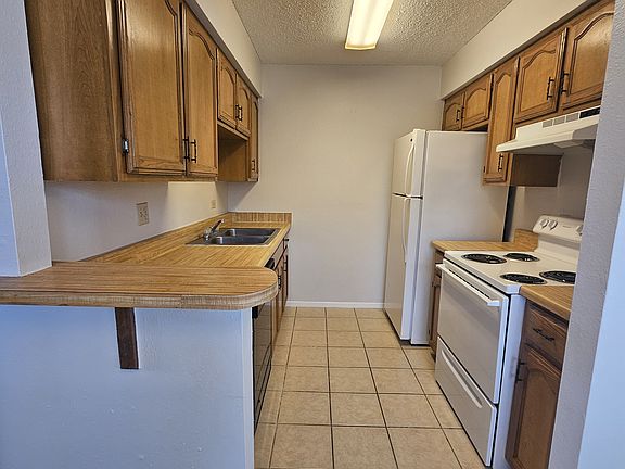 4th image of 400 E Upas Ave #5
