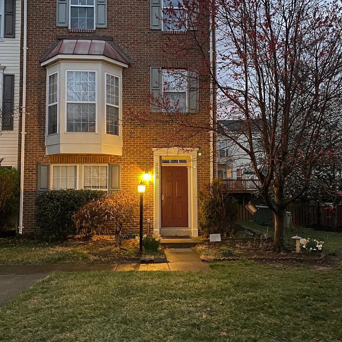 3 bed, 2.5 bath, 2564 sqft, $3,600 — Photo 1