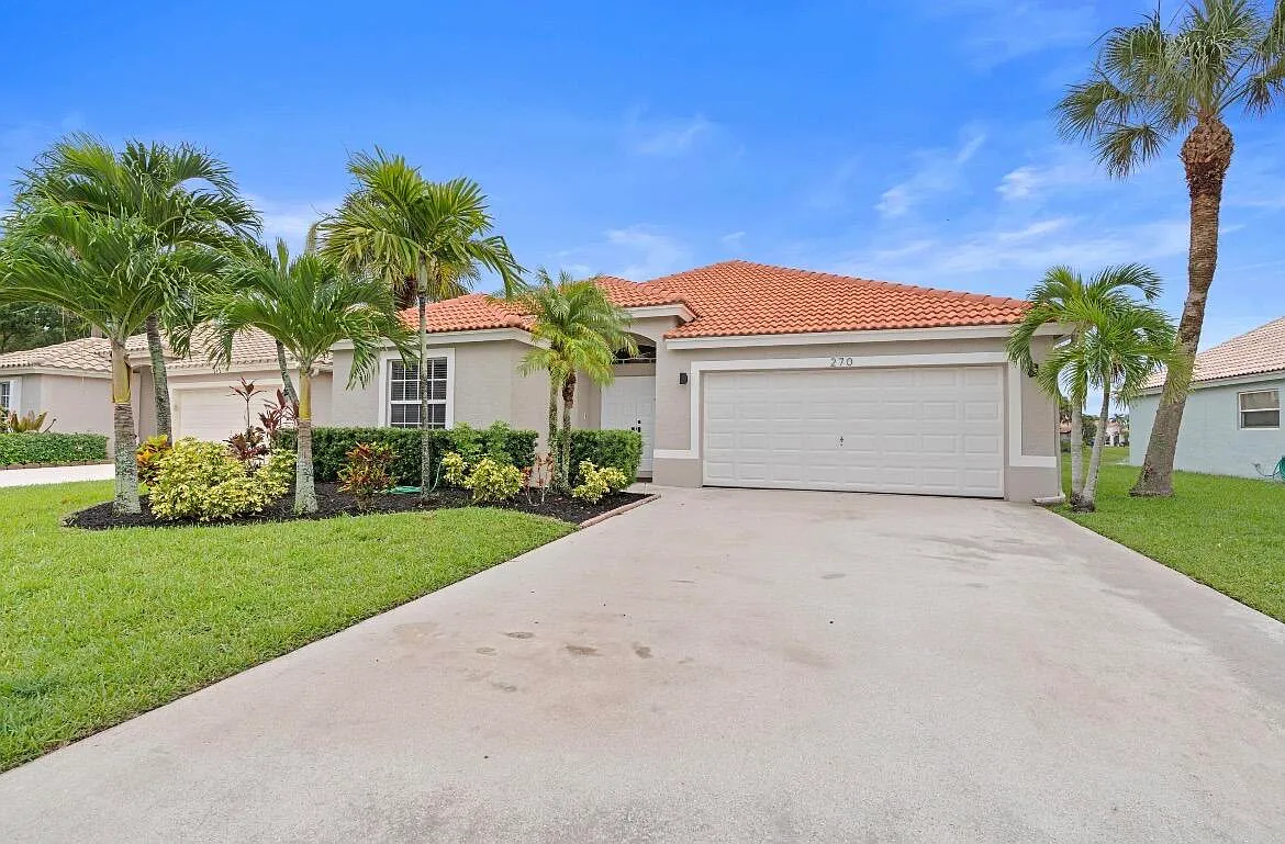 3 bed, 2.0 bath, 1570 sqft, $1,500 — Photo 1