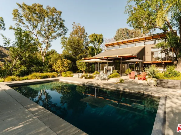 20605 Cheney Dr, Topanga, CA 90290