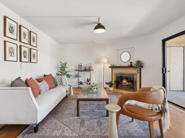 1132 Carpentier St APT 404, San Leandro, CA 94577