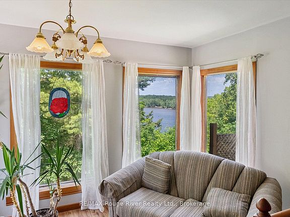 5th image of 739 Marble Point Rd