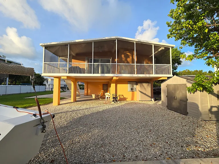 126 Gulfview Dr — Photo 2