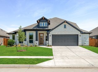 401 Chestnut Ln, Glenn Heights, TX 75154