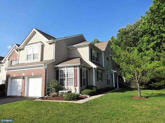 2nd image of 5 Leeds Ct #1106