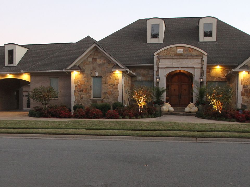 1st image of 416 Chimney Rock Dr