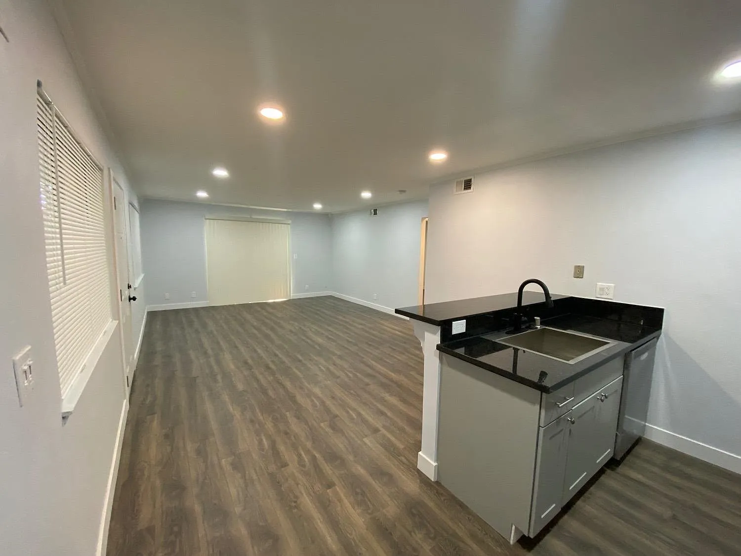 2 bed, 795 sqft, $1,800 — Photo 4