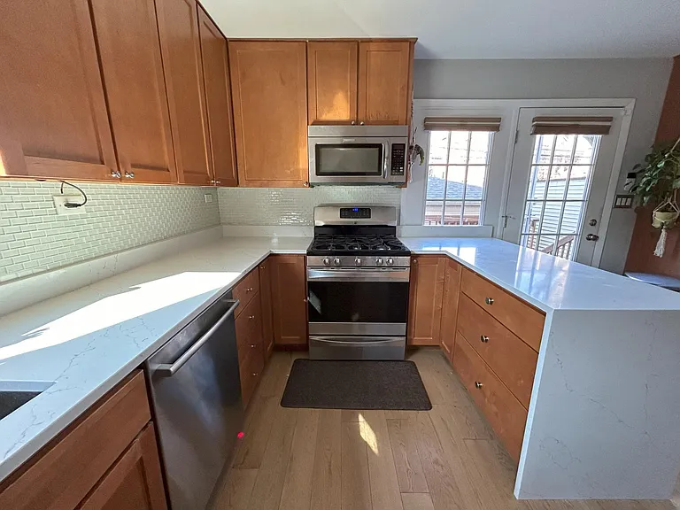 2954 W Lyndale St — Photo 16