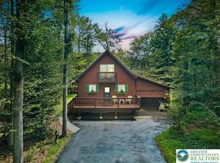 107 Black Bear Ln, Tobyhanna, PA