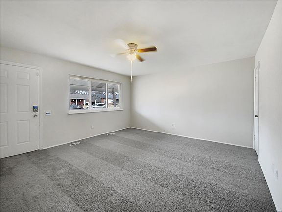 3rd image of 1120 Lees Ln