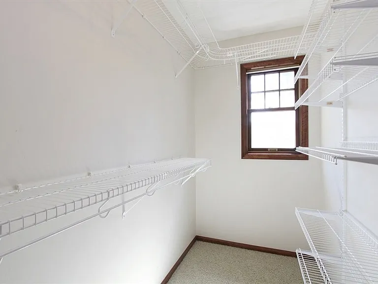 490 Laurel Ave — Photo 21