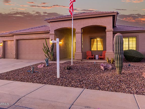 3rd image of 43350 W DESERT FAIRWAYS Drive