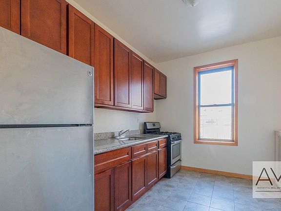 4th image of 268 Bay 17 St #D4