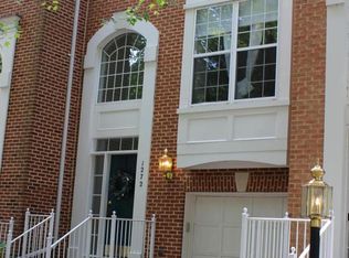 1272 Wild Hawthorn Way, Reston, VA 20194