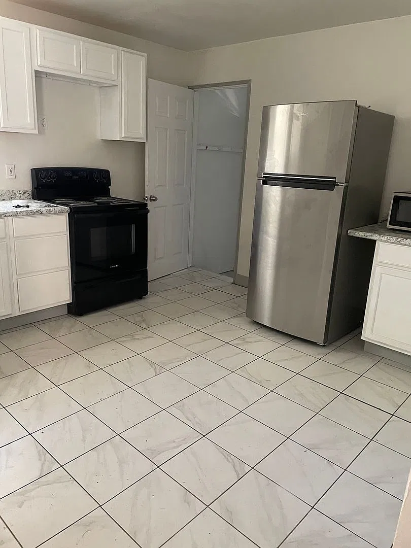 Two Bed One Bath Home Available Now — Photo 4