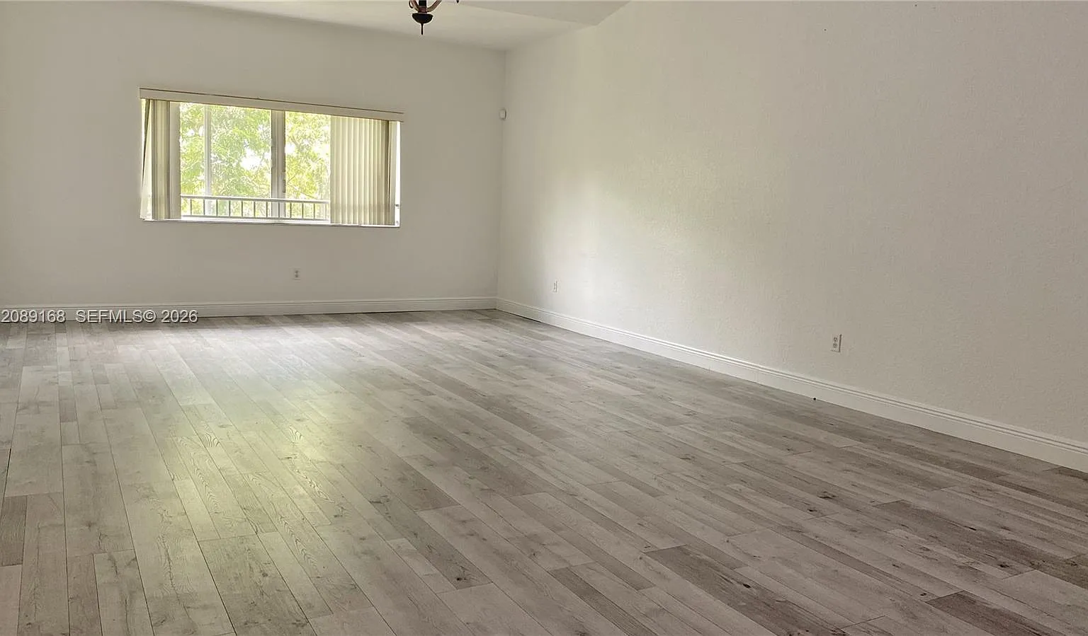 Royal River Ii Condo — Photo 3