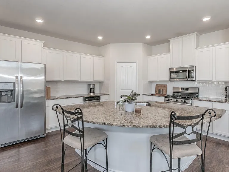 2444 Evening Stone Dr — Photo 2