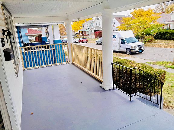 4th image of 2033 King Ave