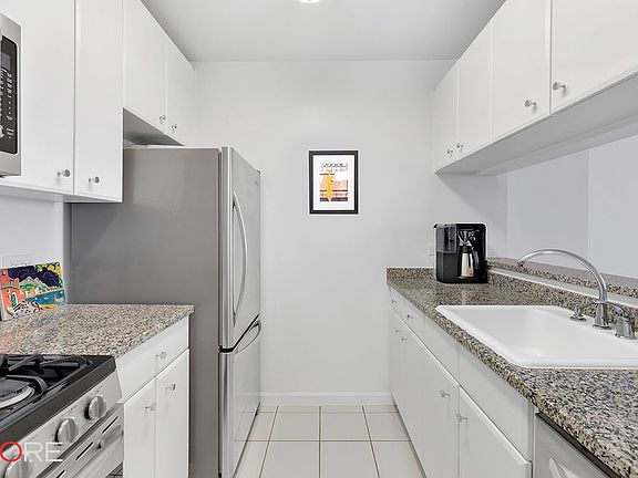 4th image of 400 Chambers St APT 15F