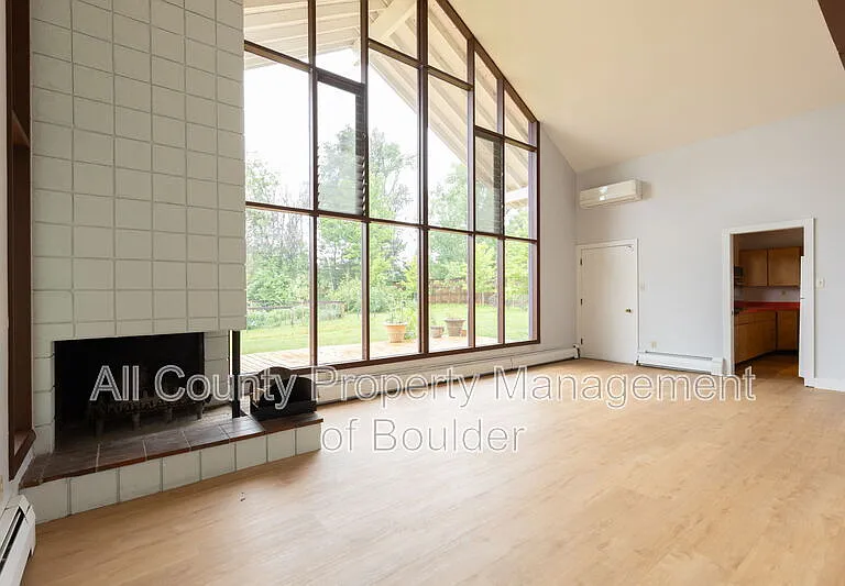 2220 Norwood Ave — Photo 8