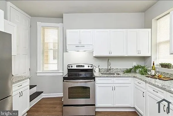 1627 N Caroline St — Photo 11