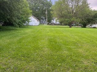 349 2nd St, Tracy, MN 56175