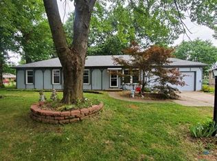 1305 S Cherry St, Clinton, MO 64735