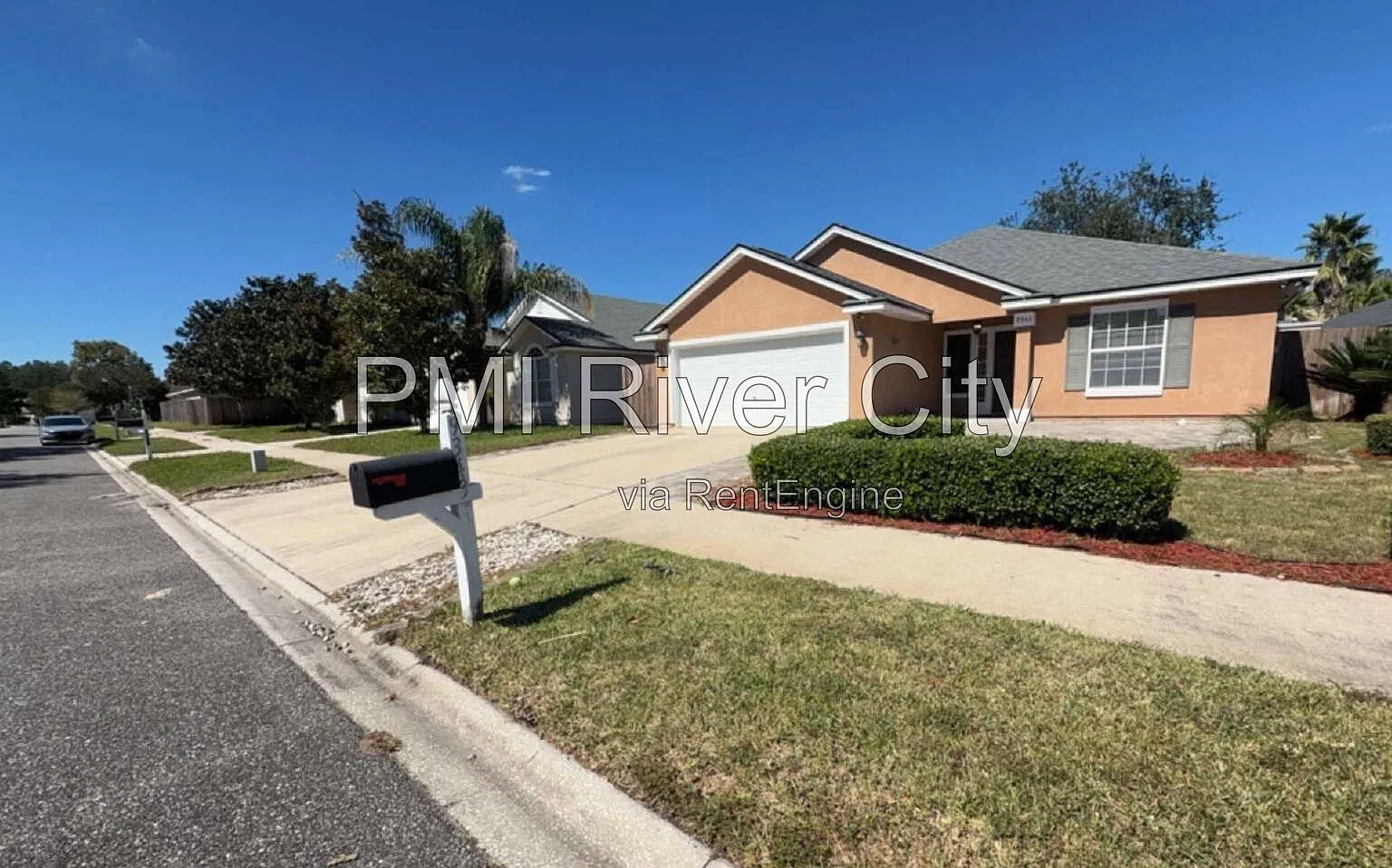 4 bed, 3.0 bath, 1551 sqft, $2,100 — Photo 2