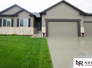 9619 Fairbury Ln, Lincoln, NE 68516
