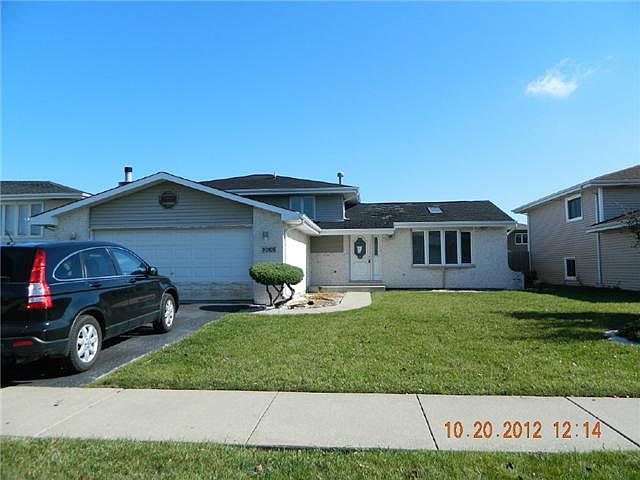1st image of 20125 Lake Park Dr