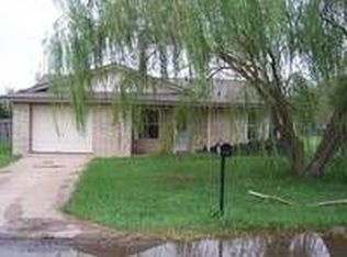 814 Wisconsin St, Geronimo, OK 73543