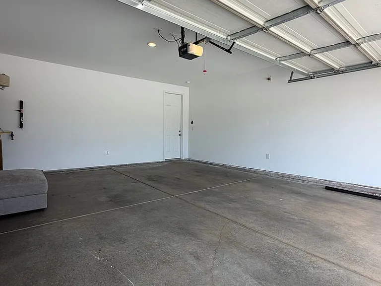 334 Mistfield St — Photo 40