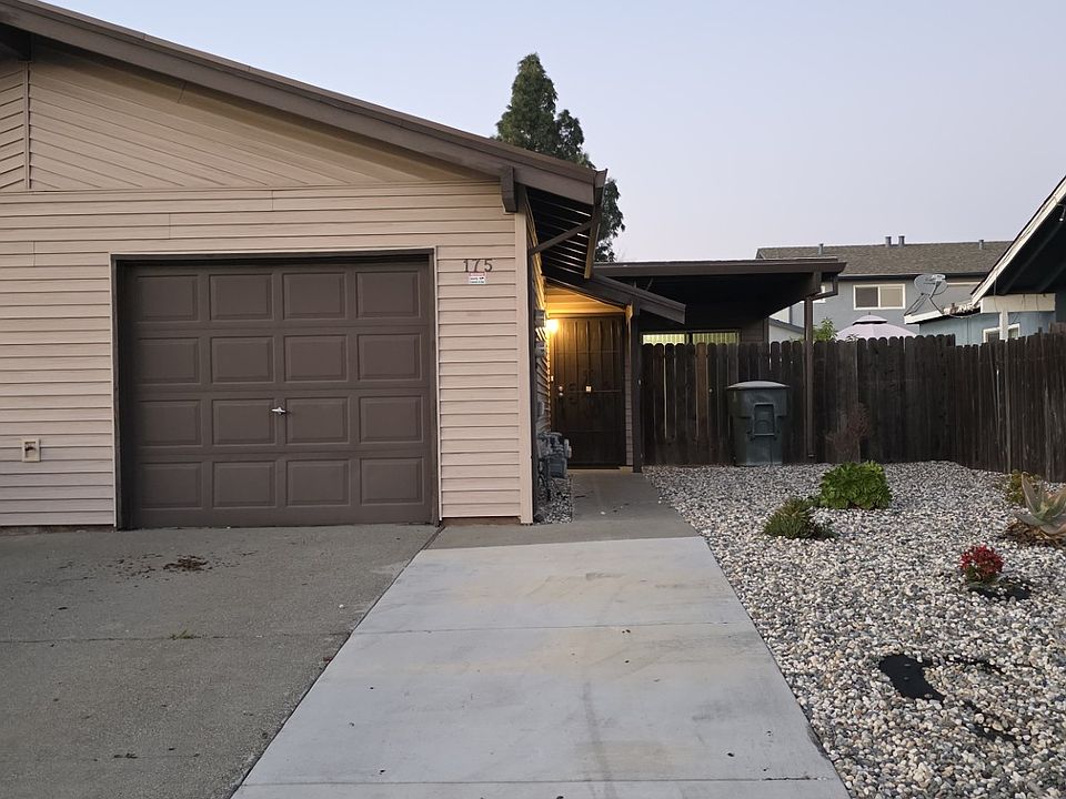 1st image of 175 Woodbury Cir #175