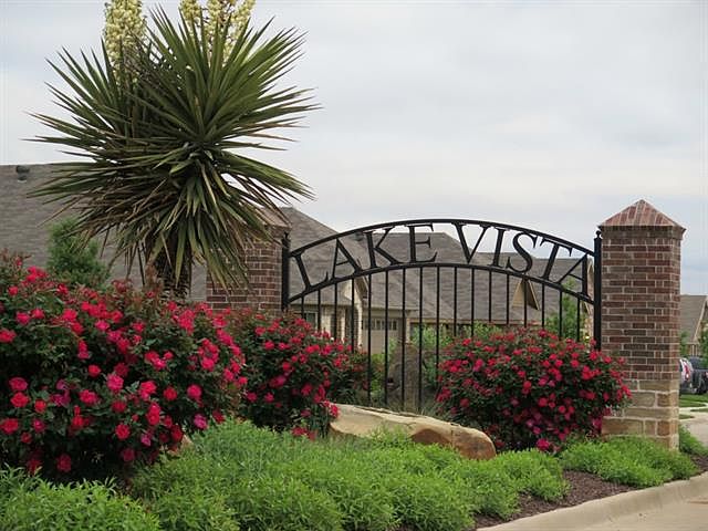 1st image of 8633 Vista Royale Dr