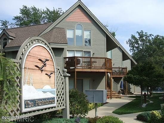 1st image of 130 N Shore Dr APT 9