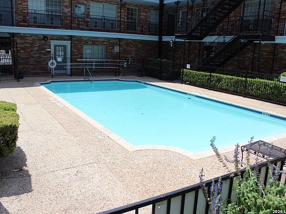 5th image of 8401 N New Braunfels #331