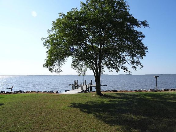 5th image of 4374 Sunset Dr