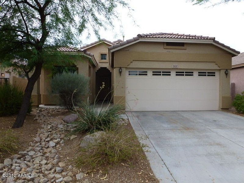 1st image of 2537 W Woburn Ln