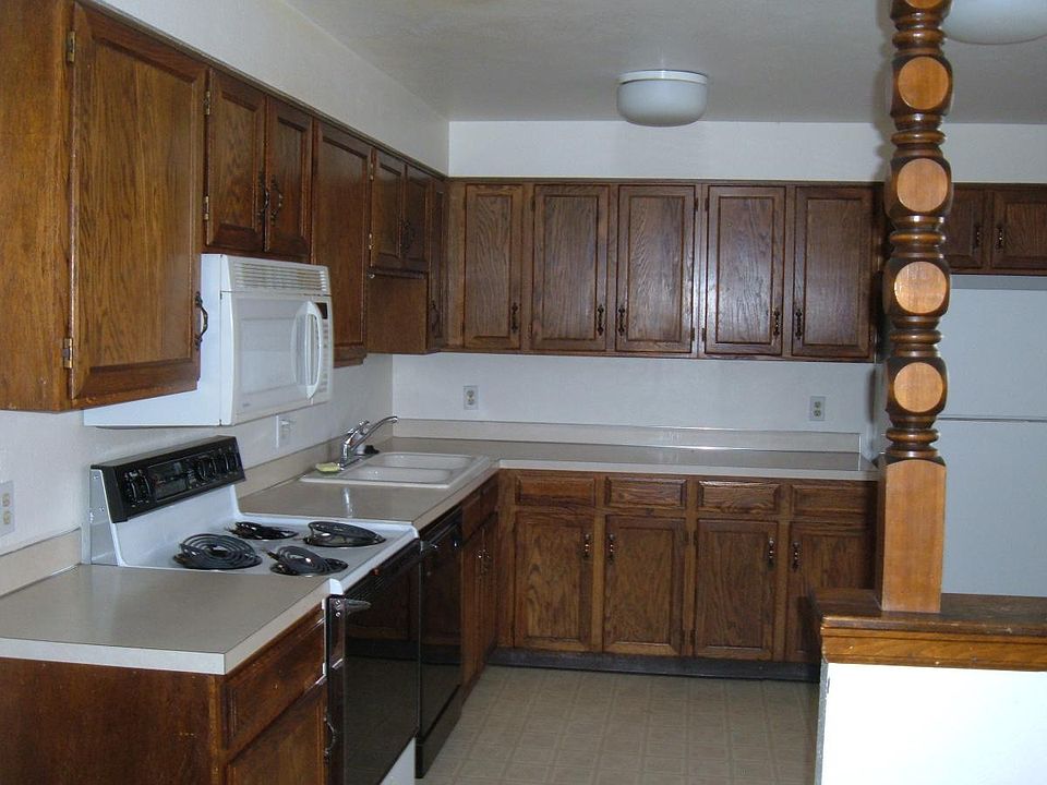 2nd image of 1564 S Dearborn St