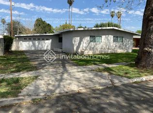 17745 Elkwood St, Reseda, CA 91335