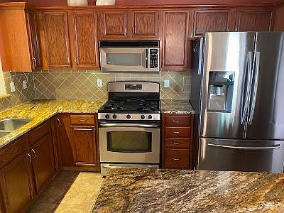 4th image of 4715 Cutting Ave NW