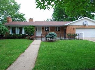 215 8th St, Reedsburg, WI 53959