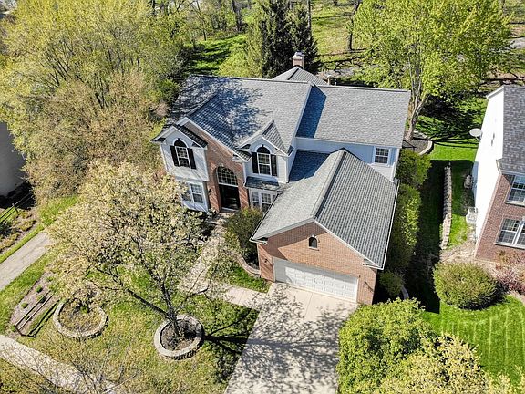 3rd image of 160 Rosewood Dr