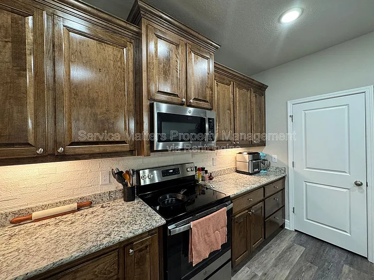 5337 Parkside Dr — Photo 12