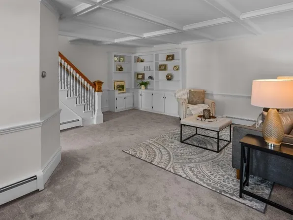 6 Edmond St, Haverhill, MA 01835