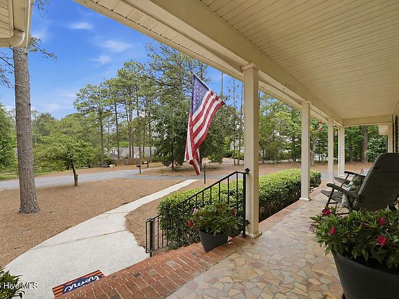3rd image of 130 Hillwood Court
