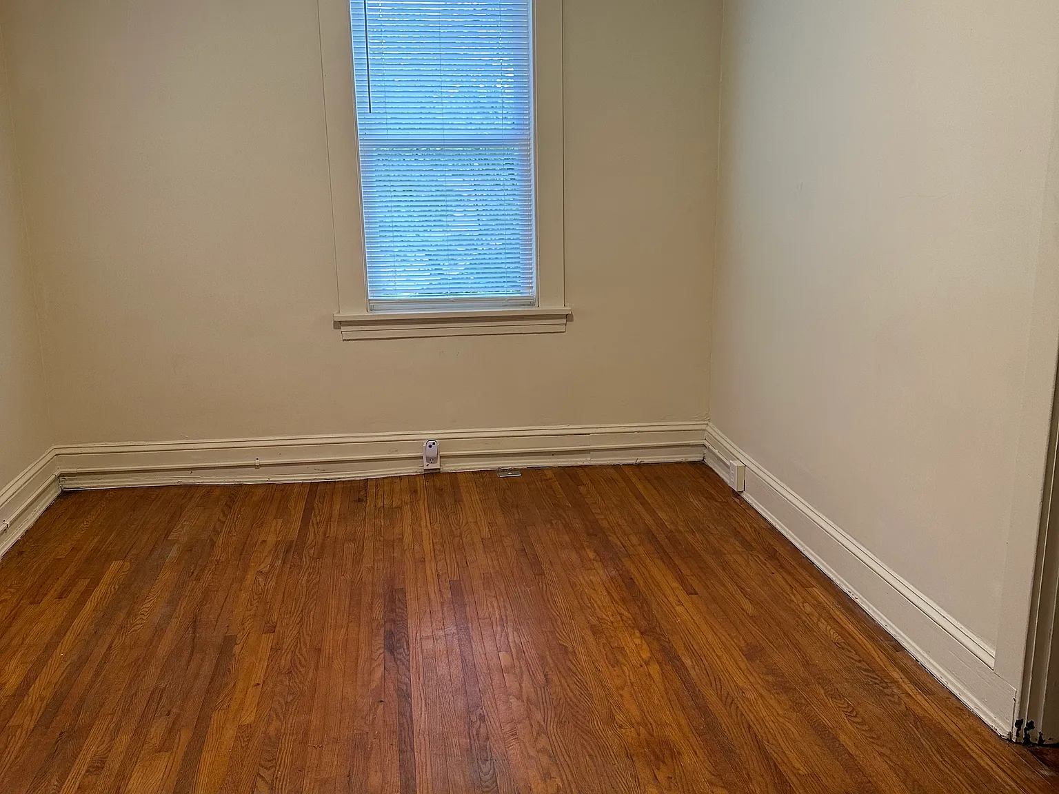 4 bed, 1913 sqft, $1,700 — Photo 4