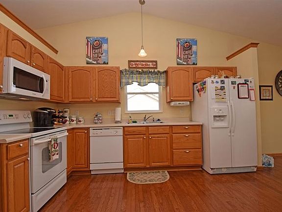 5th image of 1494 Cathedral Ln